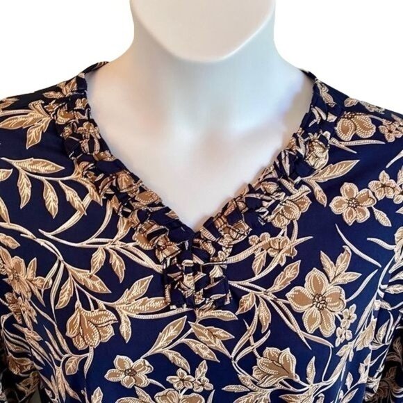Bon Worth Navy Top with Floral Design Large - Picture 2 of 6